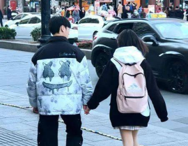 南充快递小姐姐,传递温情，连接你我